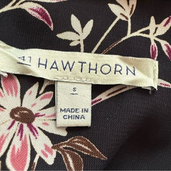 41 Hawthorn Black Floral Roll Tab Sleeve Button Down Shirt - Picture 4 of 8